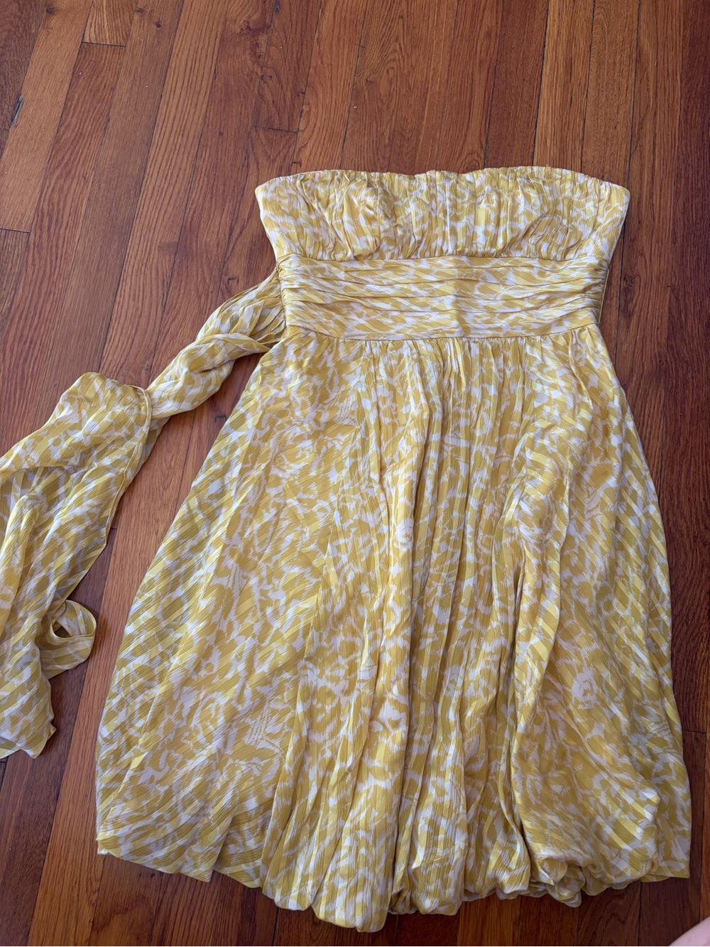 y2k BCBGMaxAzria Yellow and White Strapless Pleated Dress